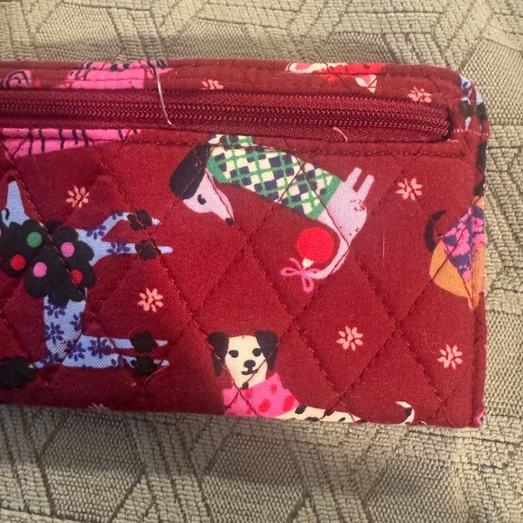 Vera Bradley Essential Cotton Wallet in “Holiday Hounds” new with tags - Picture 7 of 7